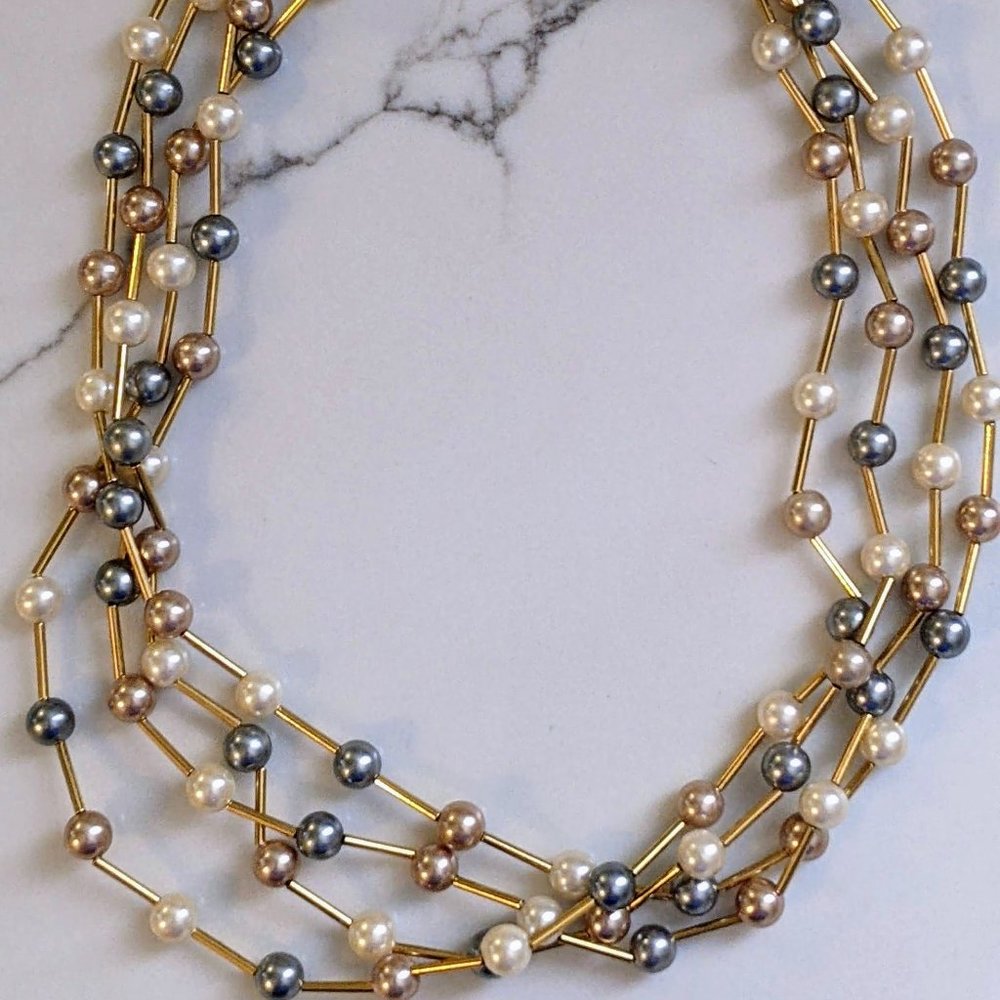 Avon beaded necklace vintage